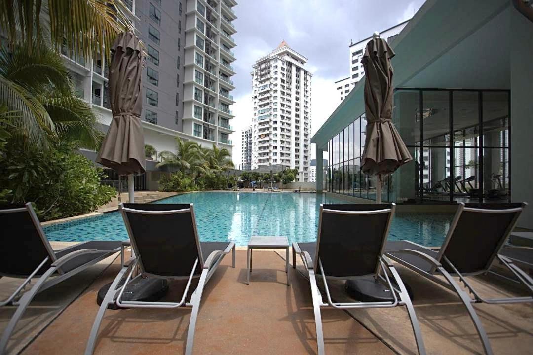 Pangsapuri Elegant 1br In Ooak Suites, Mont Kiara Kl - Walk To Malls & Dining Kuala Lumpur